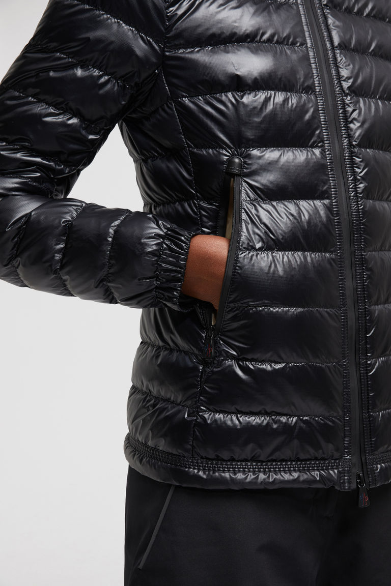 Moncler Logo-patch Padded-design Jacket In Black