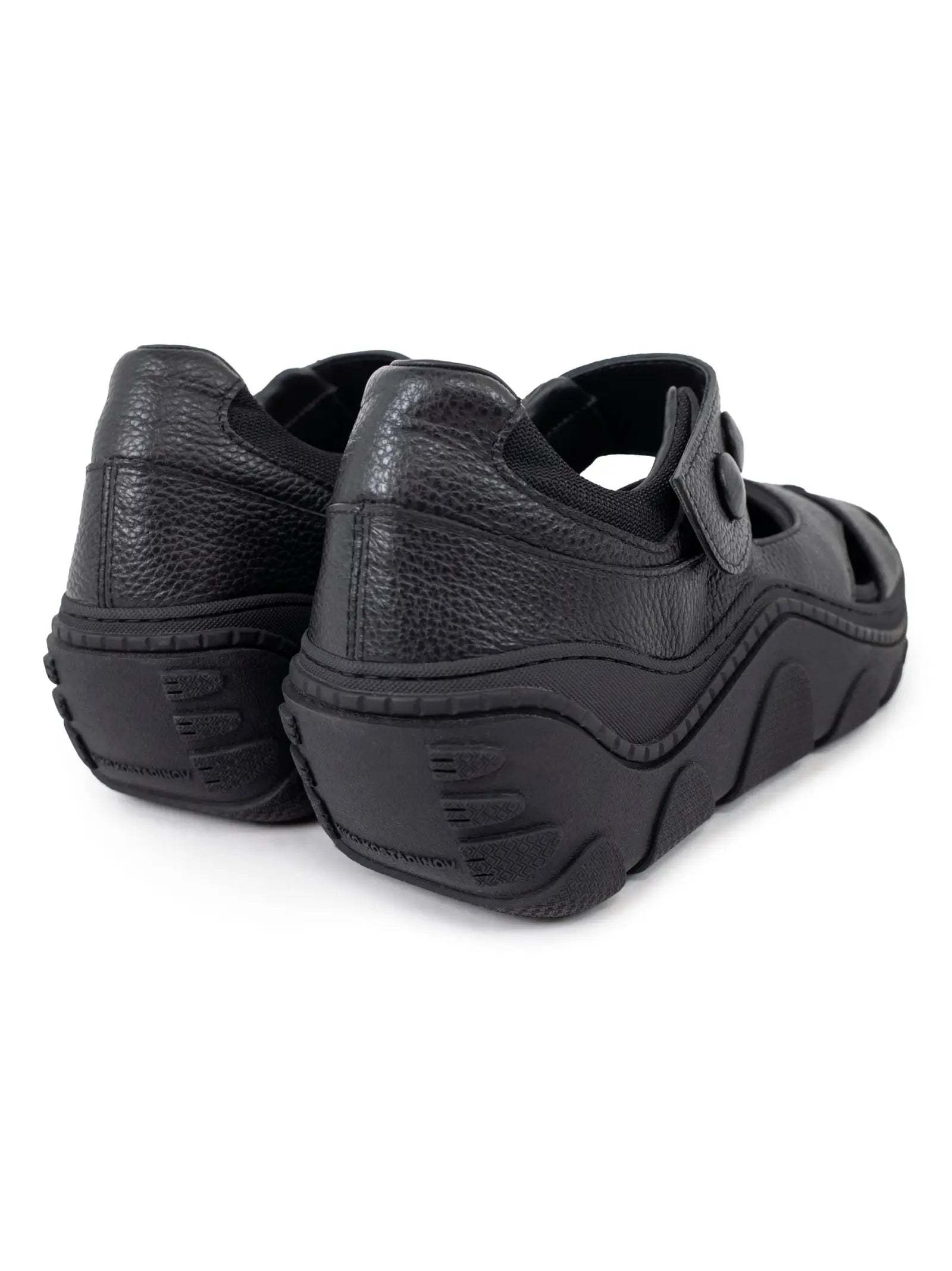 KIKO KOSTADINOV ROUND-HEADED FLAT SANDALS