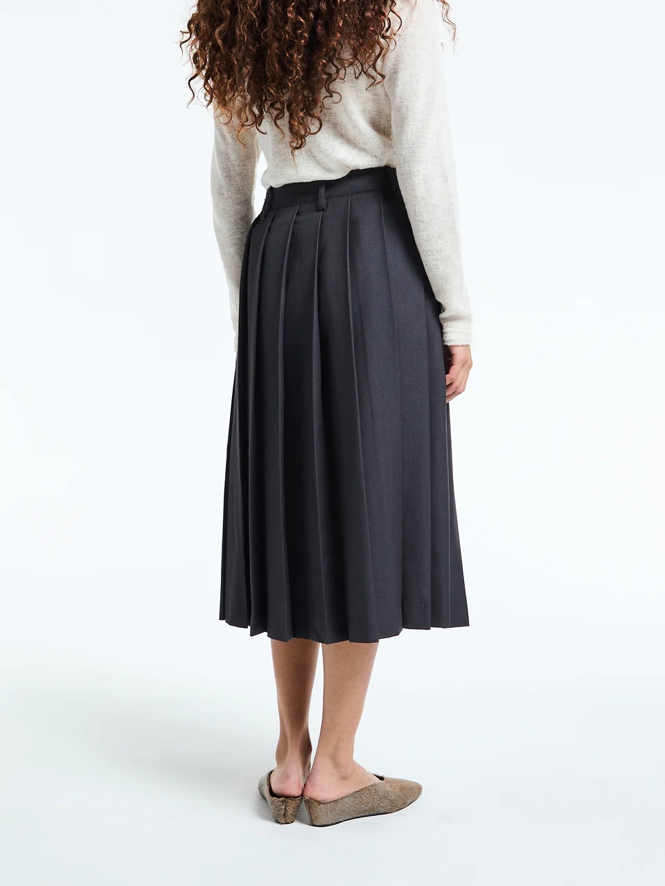 Dunst Pleats Long Skirt In Charcoal Grey In Gray