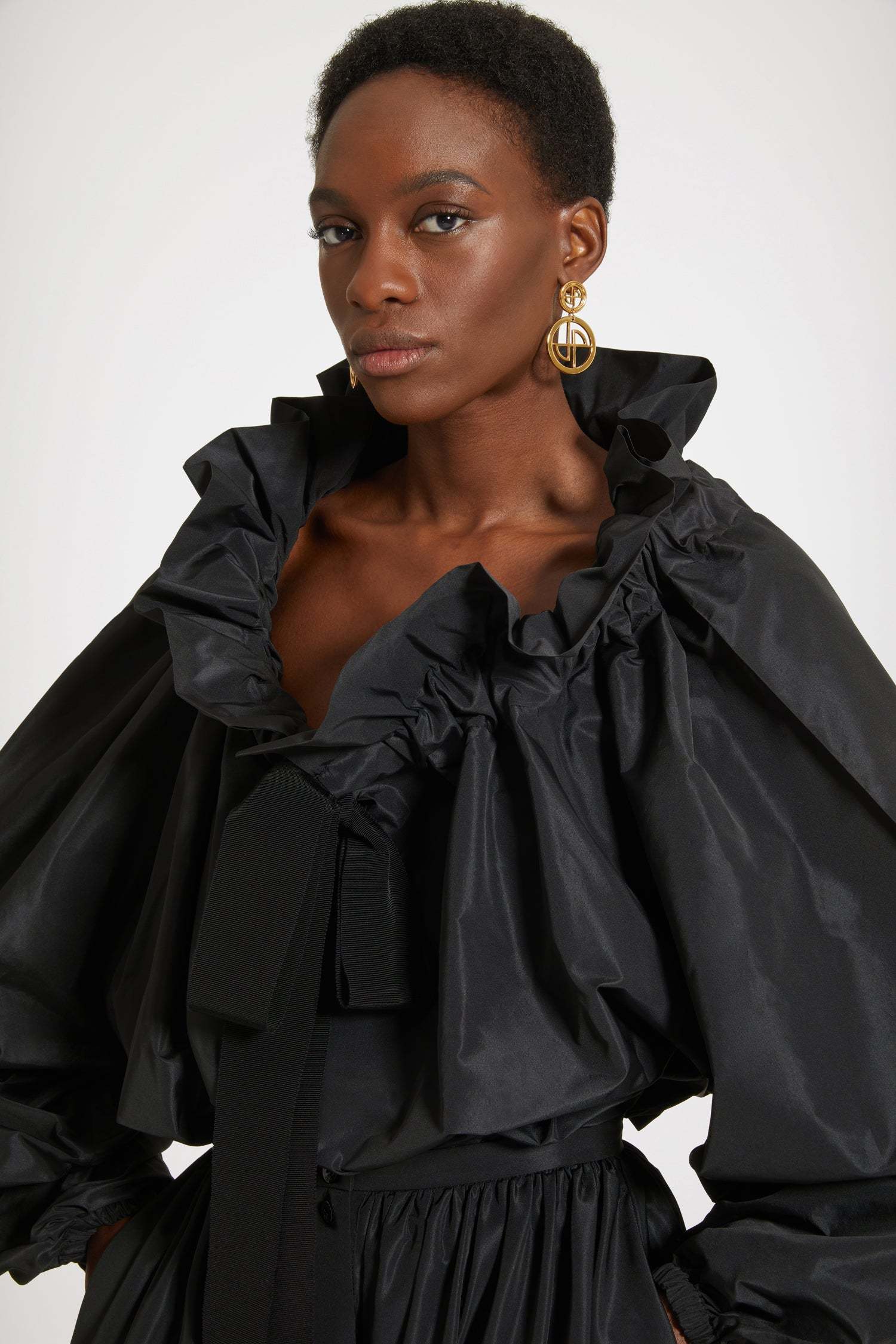 Patou Sleeveless Drawstring Neck Cropped Top In Black