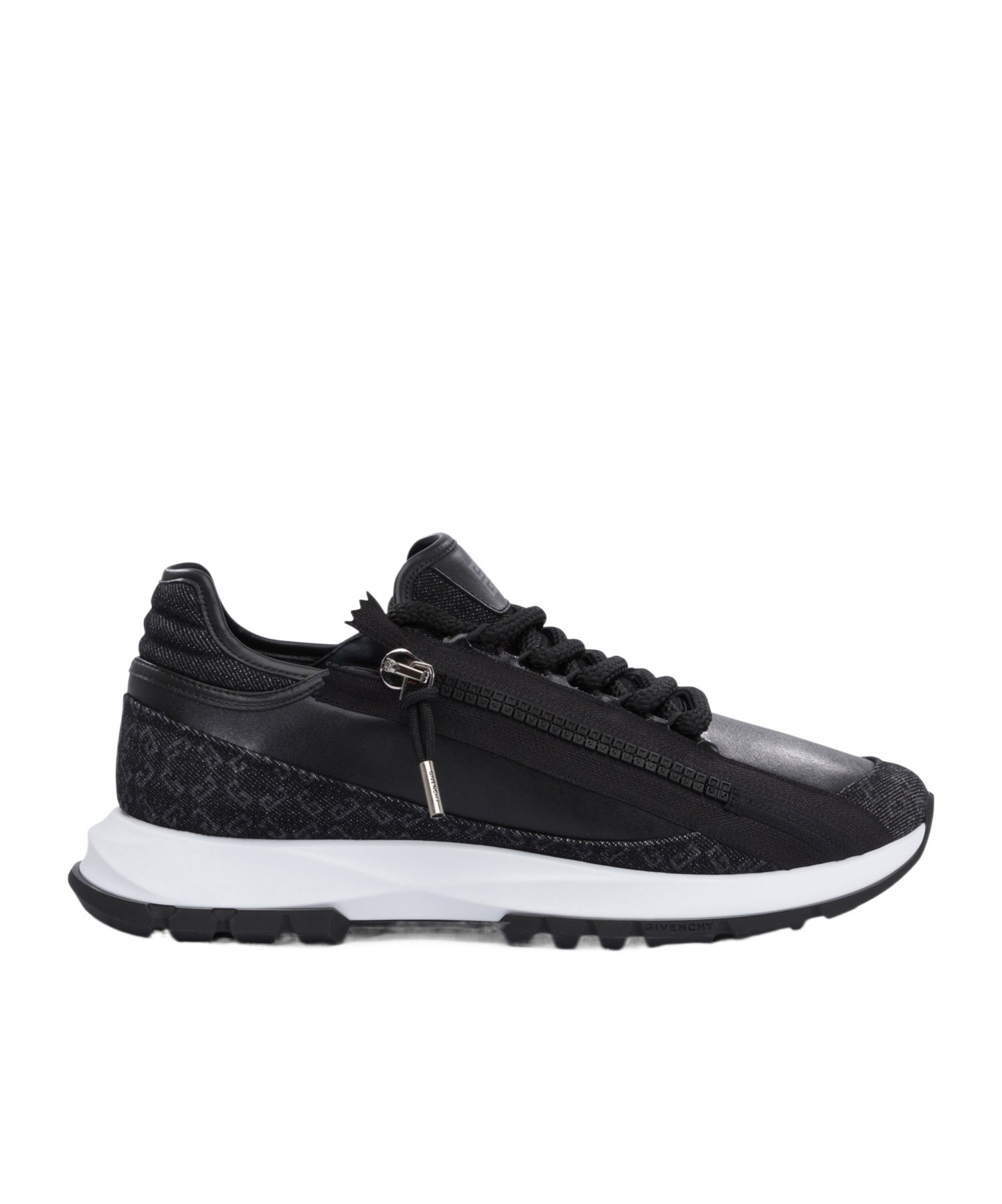 Givenchy Spektre Runner Low-top Sneakers In Black