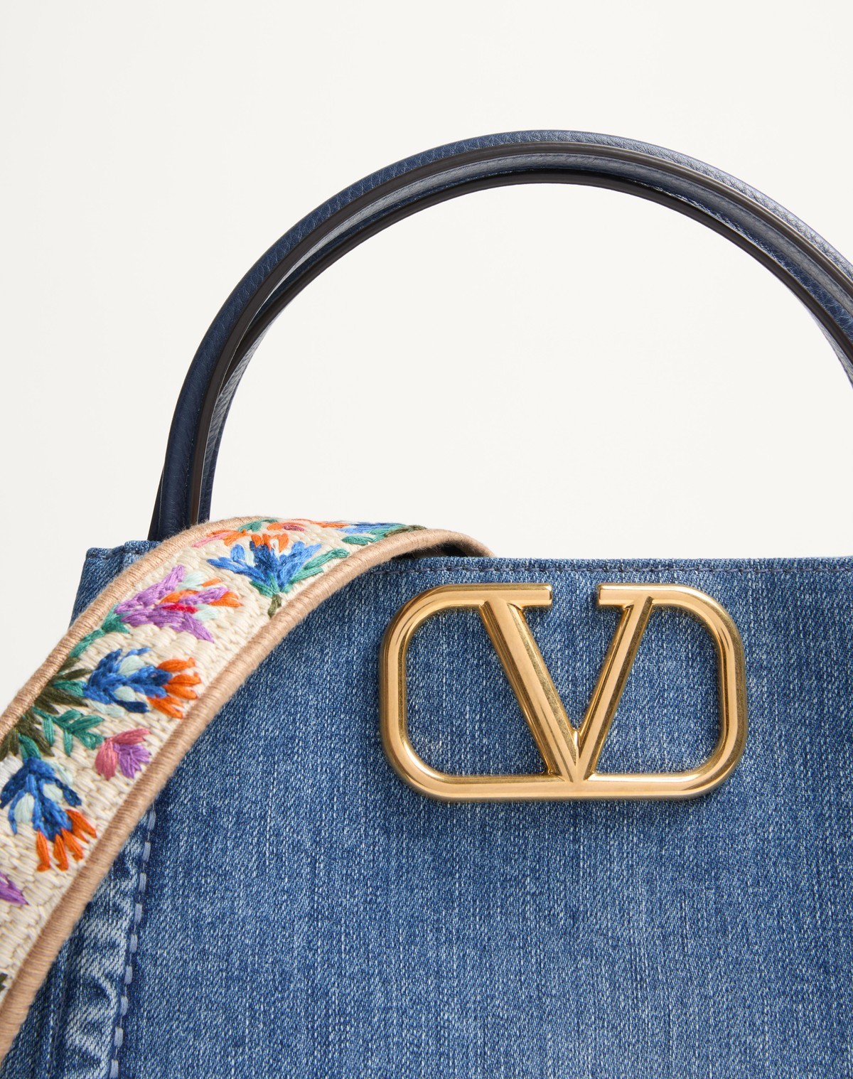 VALENTINO GARAVANI VALENTINO GARAVANI ALLTIME MEDIUM HANDBAG IN DENIM WITH EMBROIDERED STRAP