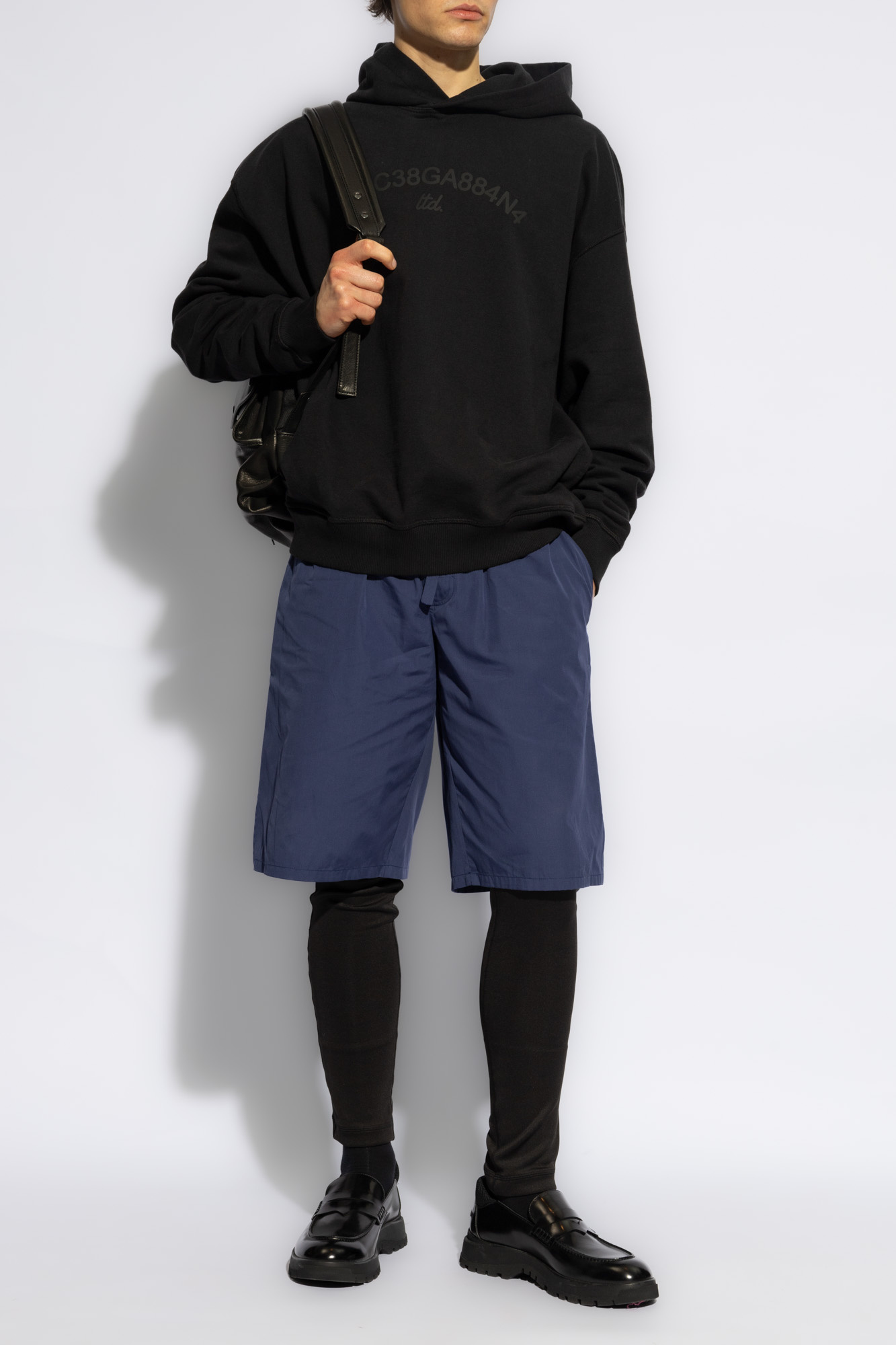 Dolce & Gabbana Dg Essentials Logo-plaque Shorts In Blue