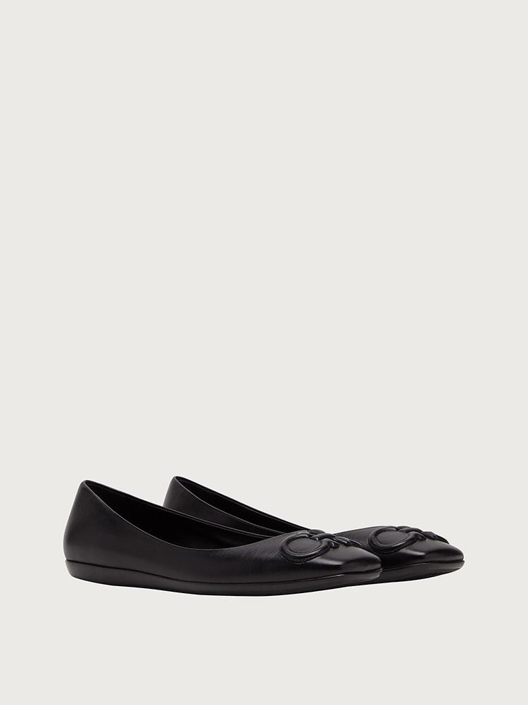 Ferragamo Salvatore  Gancini Ballet Flats In Black