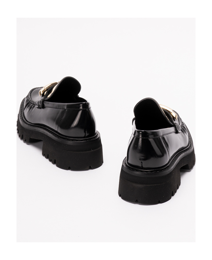 Ferragamo Carrion Sole Ingrid Leather Loafers In Black