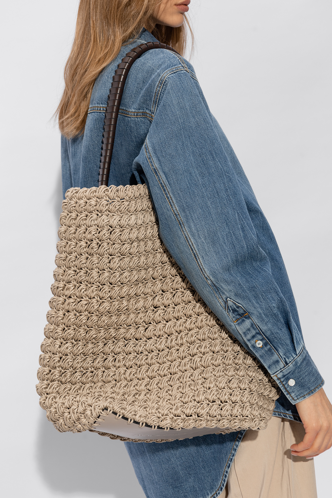 Jw Anderson Large Jwa Corner Bucket Bag In Nude