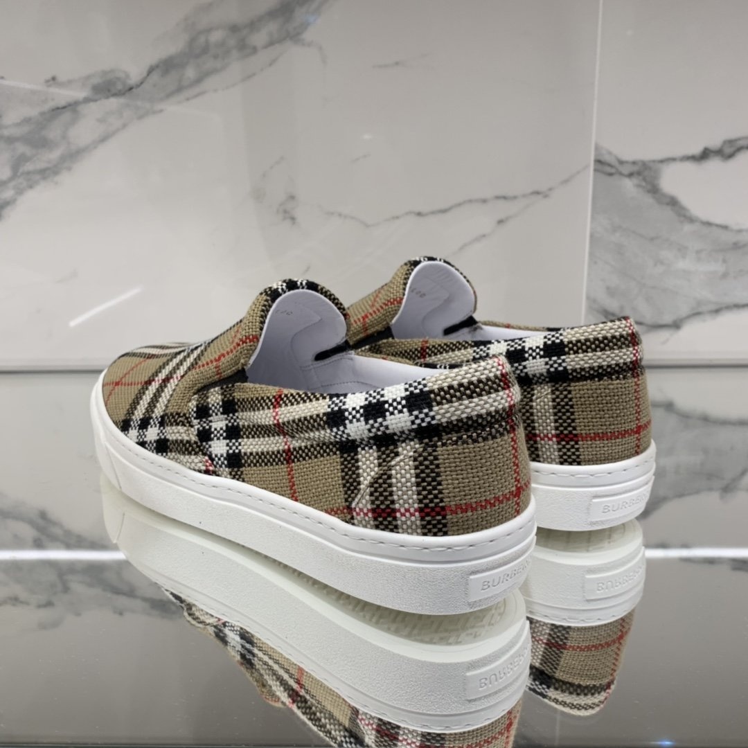 Burberry Vintage Check Slip-on Sneakers In Brown