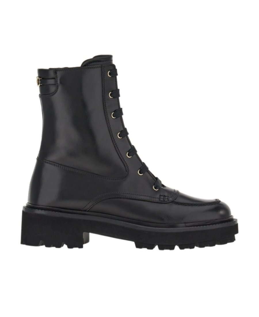 Ferragamo Lace Up Ankle Boots In Black