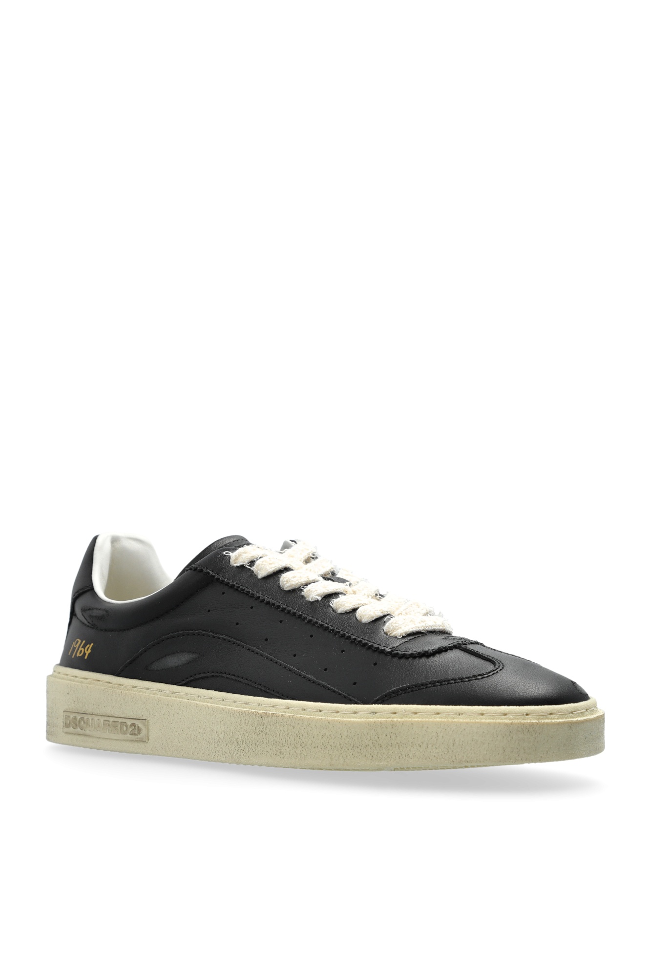 Dsquared2 Round Toe Low Top Sneakers In Black