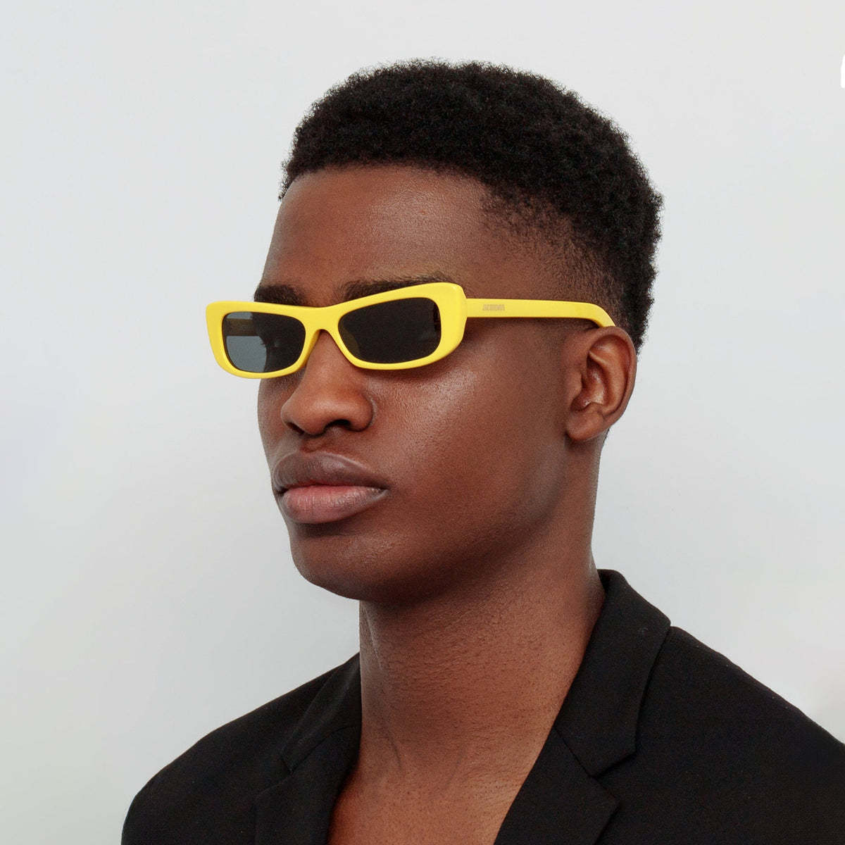 Jacquemus Capri Rectangular Sunglasses In Black