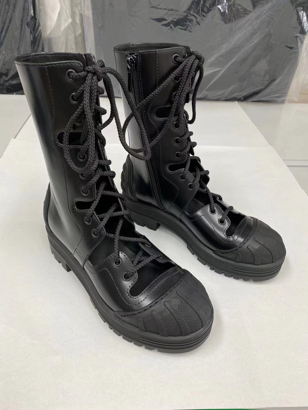 Dior Laced Boots In Black