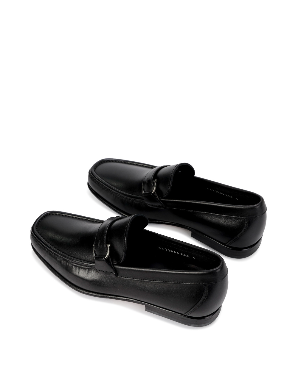 Ferragamo Logo Buckle Business Casual Shoes In Black