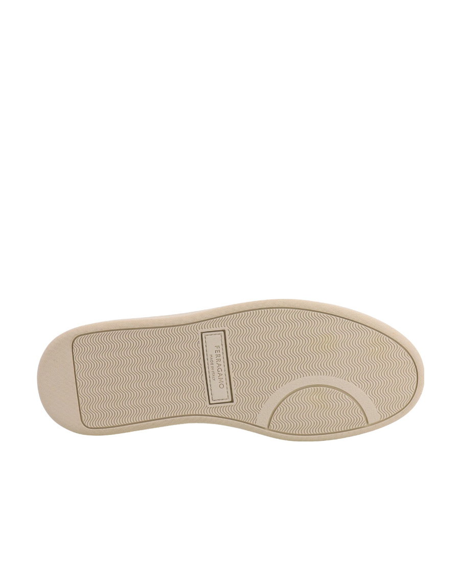 Ferragamo Round Head Low-cut Casual Shoes In White