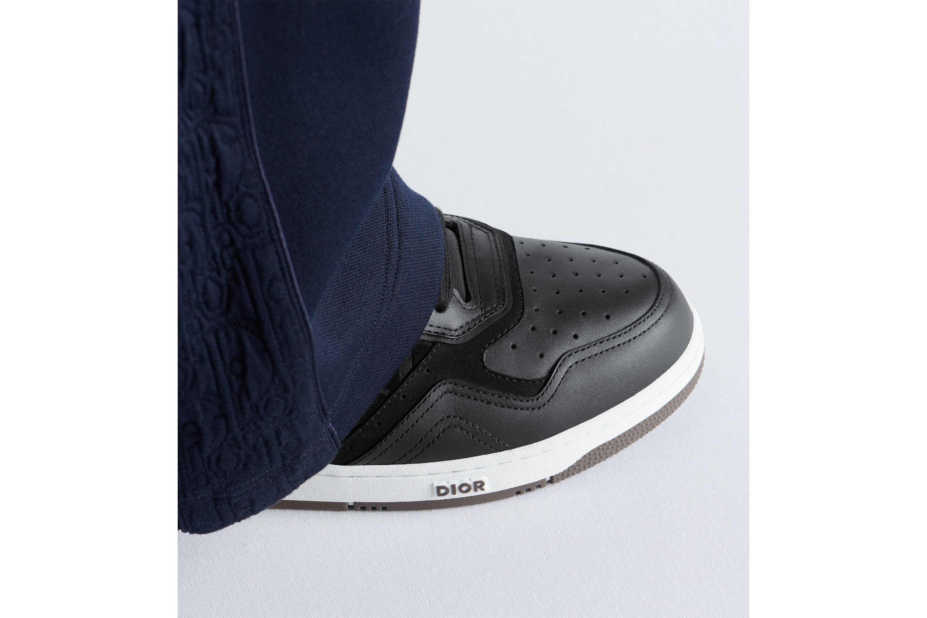 Dior B27 Uptown Low-top Sneaker In Black