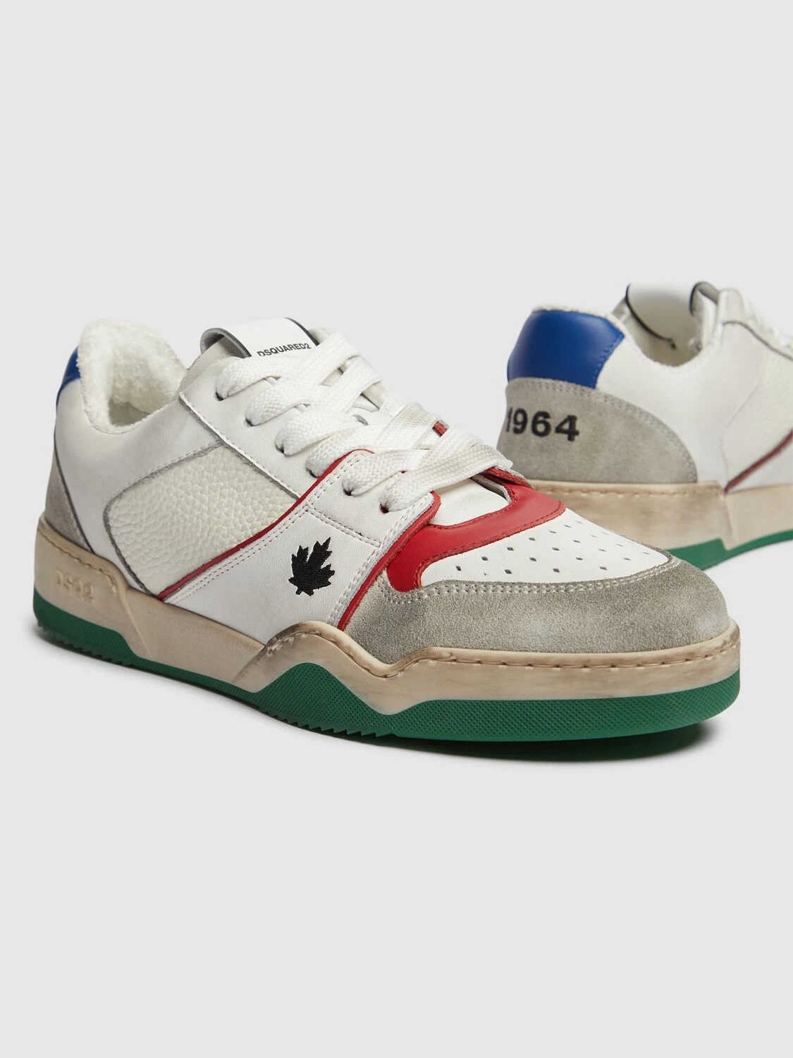 Dsquared2 Round Toe Low Top Casual Shoes In White