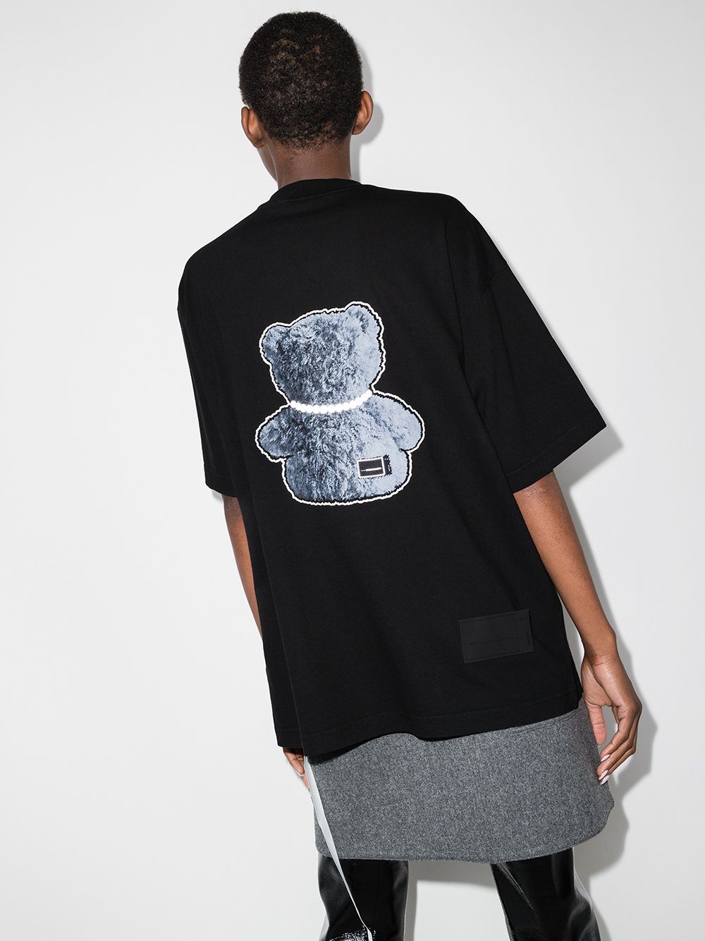 We11 Done Pearl Necklace Teddy Cotton T-shirt In Black