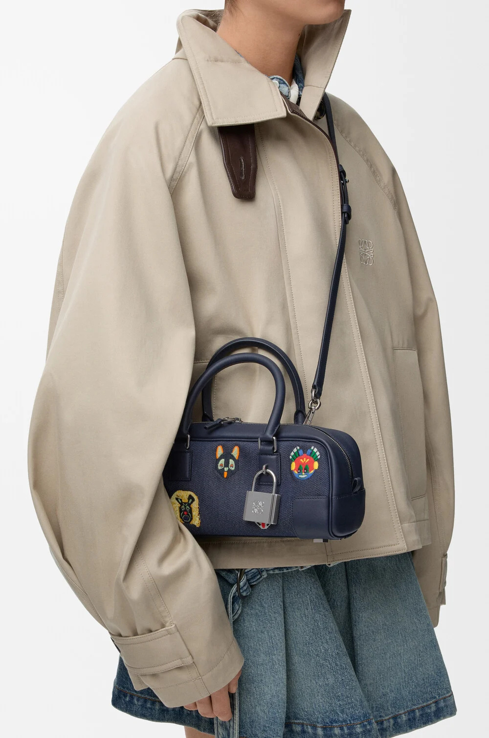 Loewe X Louis Wain Amazona 23 Top-handle Bag In Denim In Blue