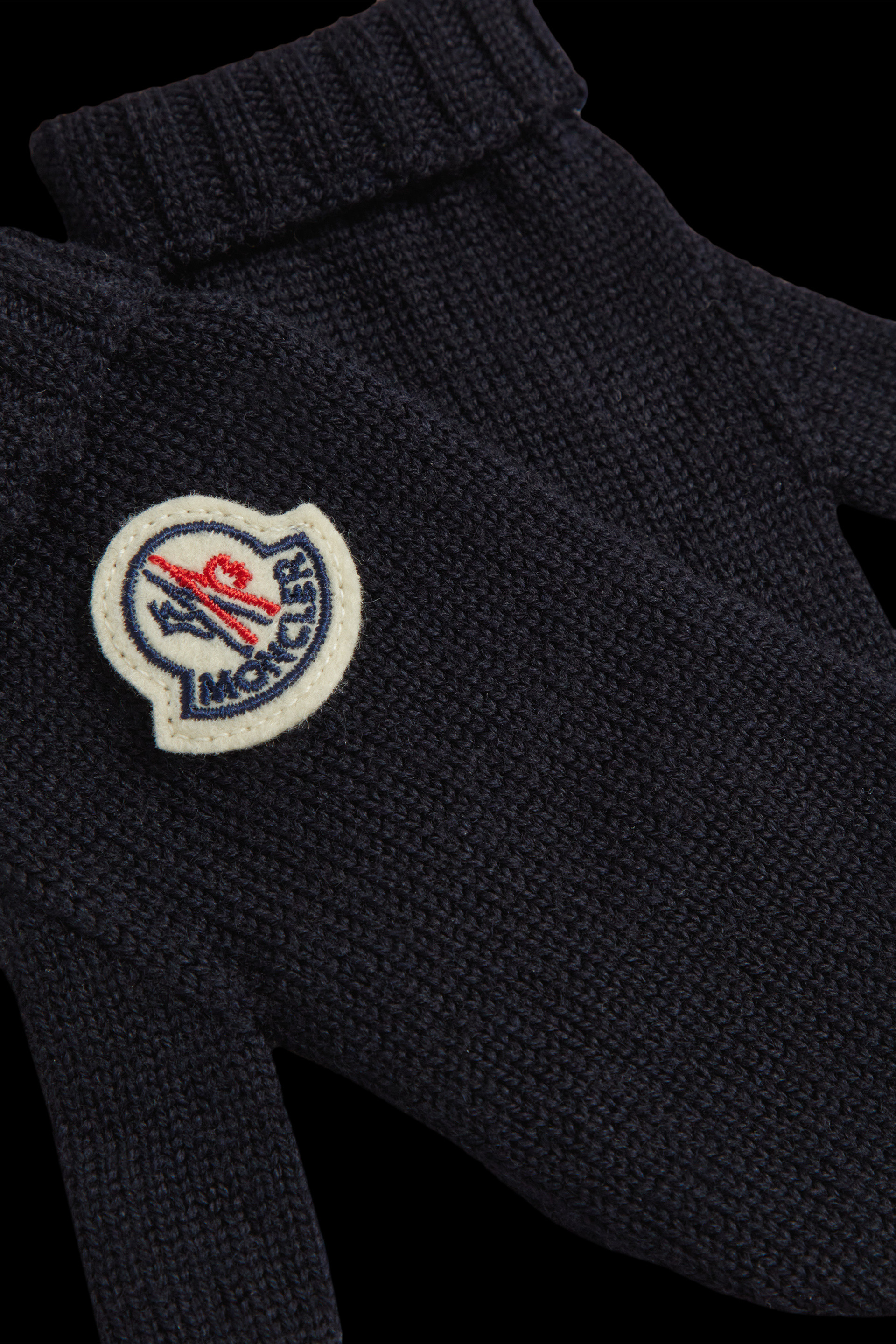 Moncler Logo Hat Glove Set In Black