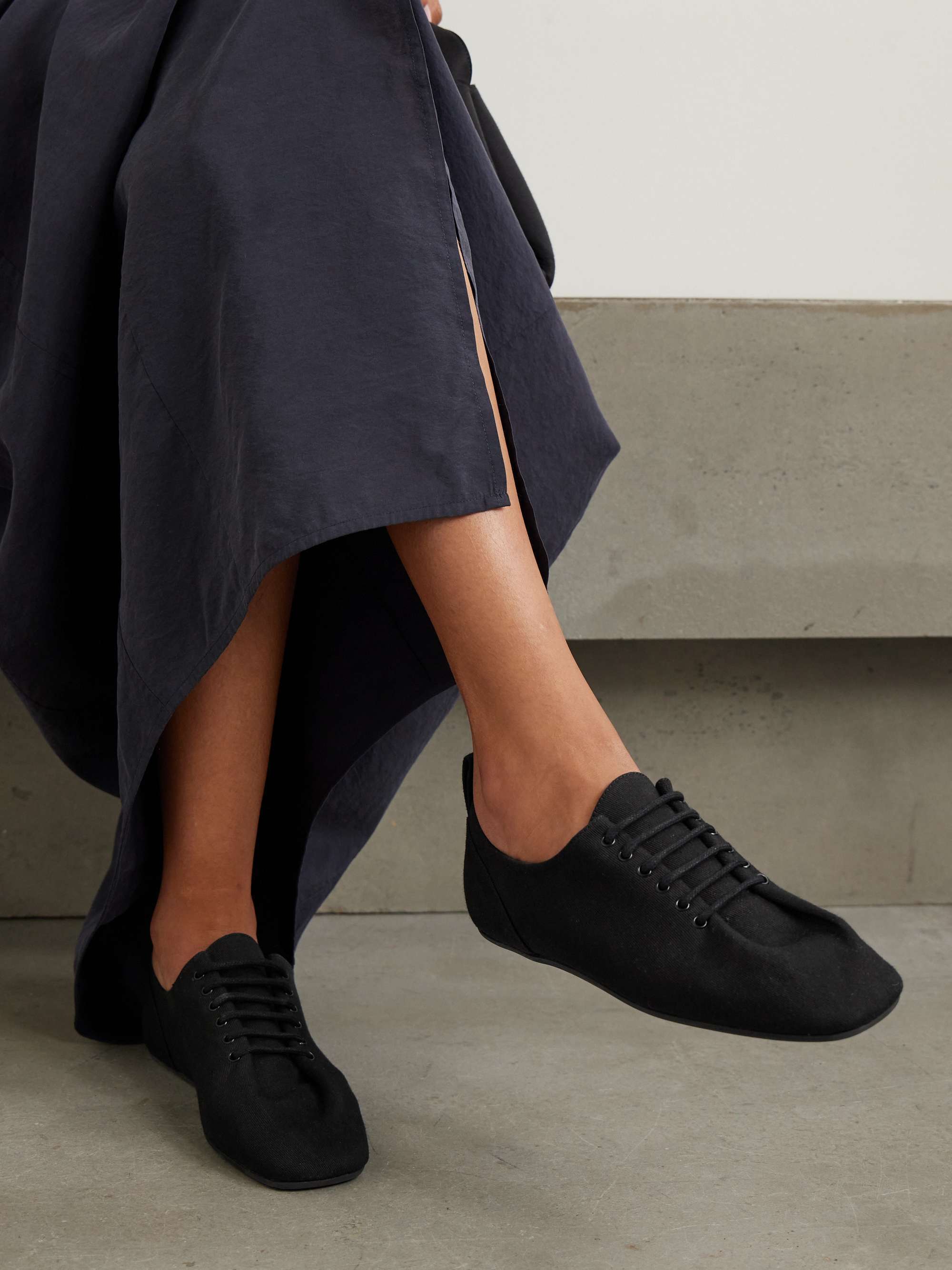 Totême Square Toe Flats In Black