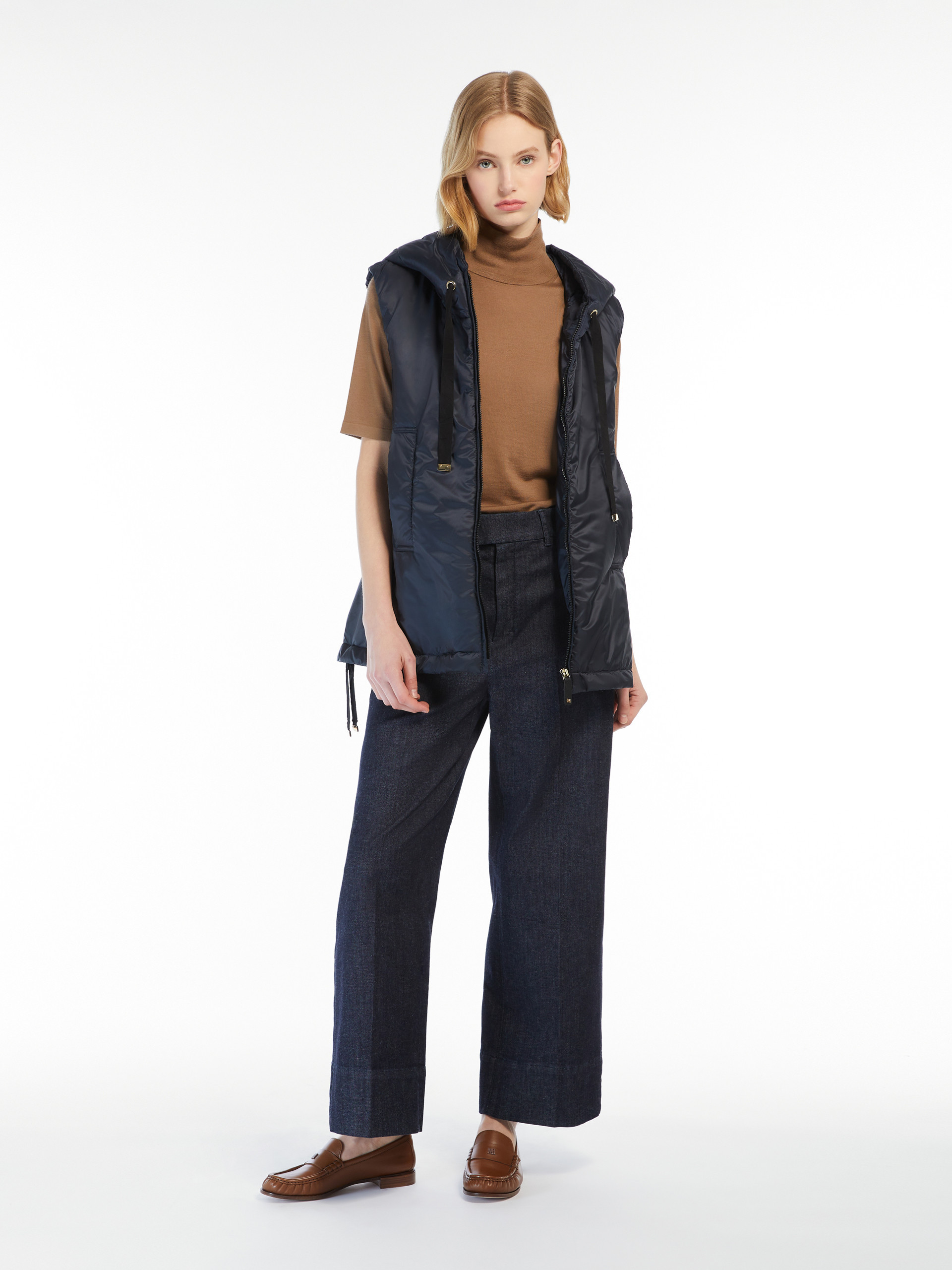 Max Mara Canvas Drawstring Hooded Sleeveless Gilet In Black