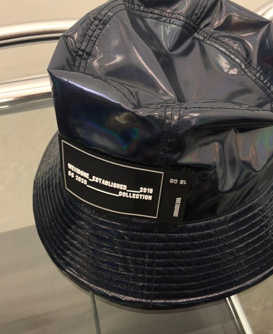 We11 Done Navy Blue Round-rimmed Fisherman's Hat In Black
