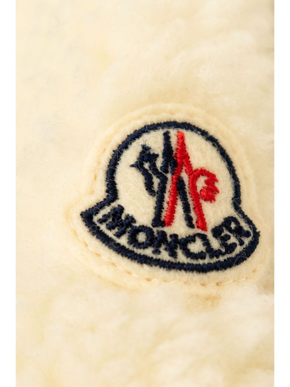 Moncler Kit Emseble Pants And Jacket In White