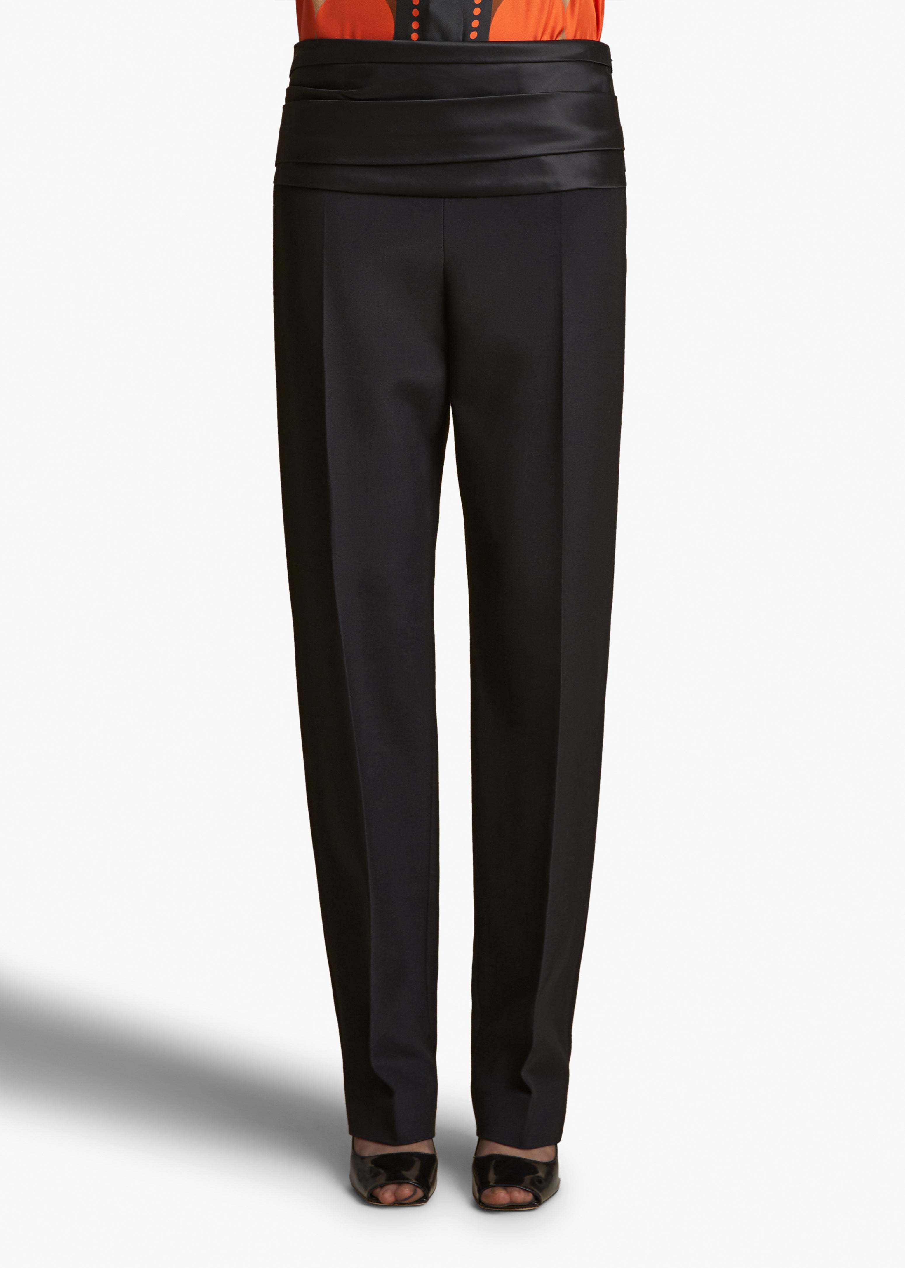 Khaite Deconstructed Waistband Casual Pants In Black
