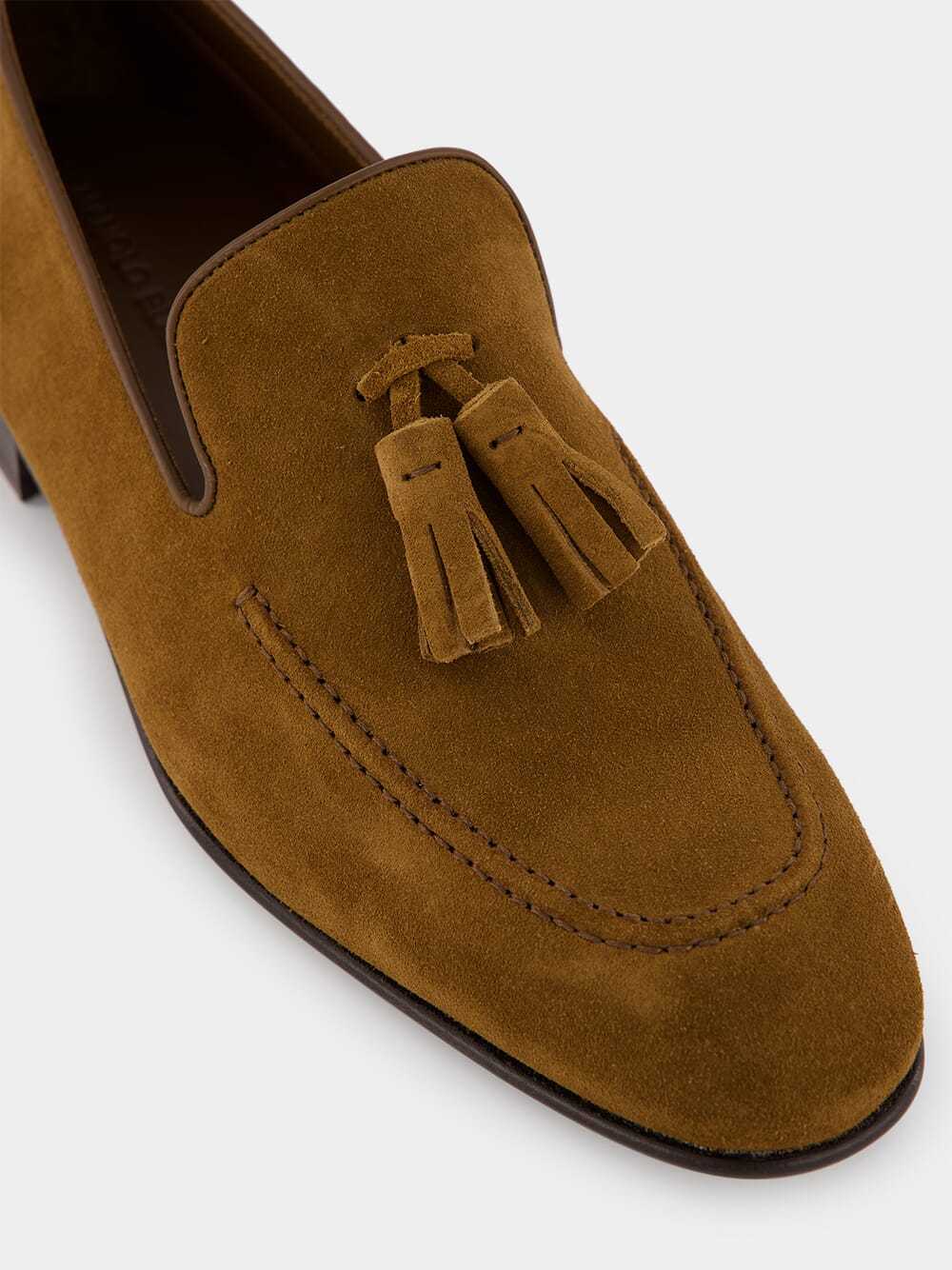 Manolo Blahnik Round Toe Loafers In Brown
