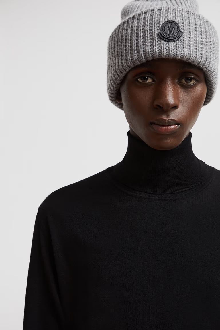 Moncler Men's Virgin Wool Turtleneck Sweater In Black