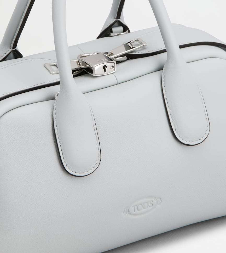 TOD'S ZIPPERED SHOULDER BAG