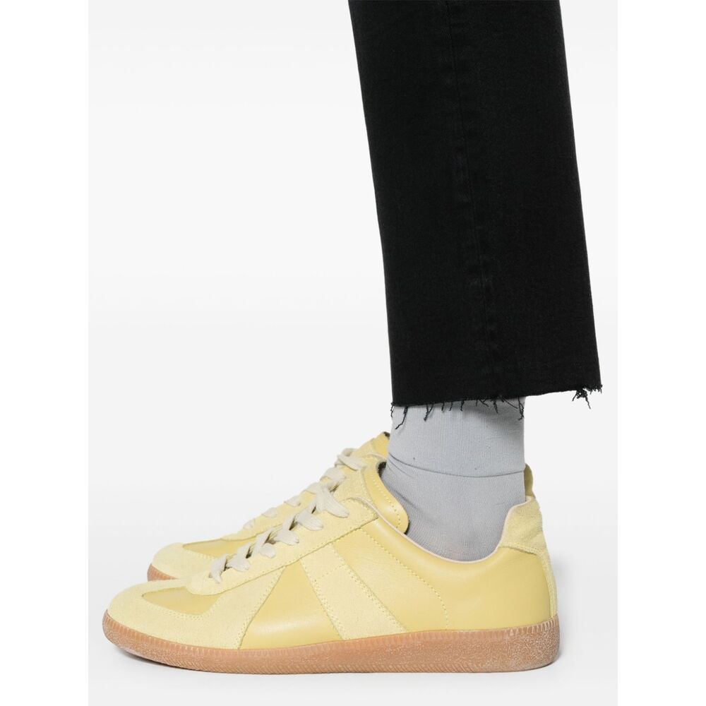 Shop Frame Multi-pocket Jeans In Black