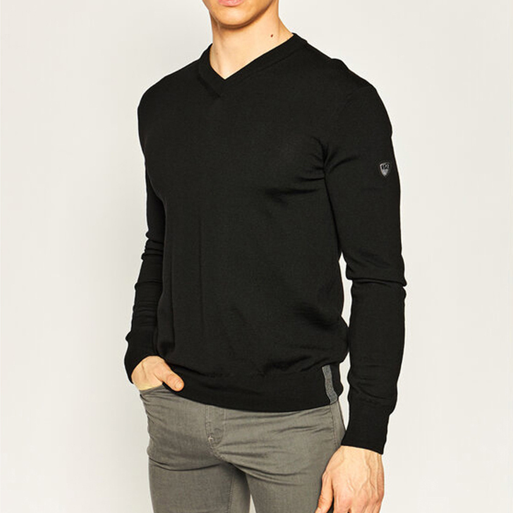 Ea7 V-neck Knitted Pullover In Black