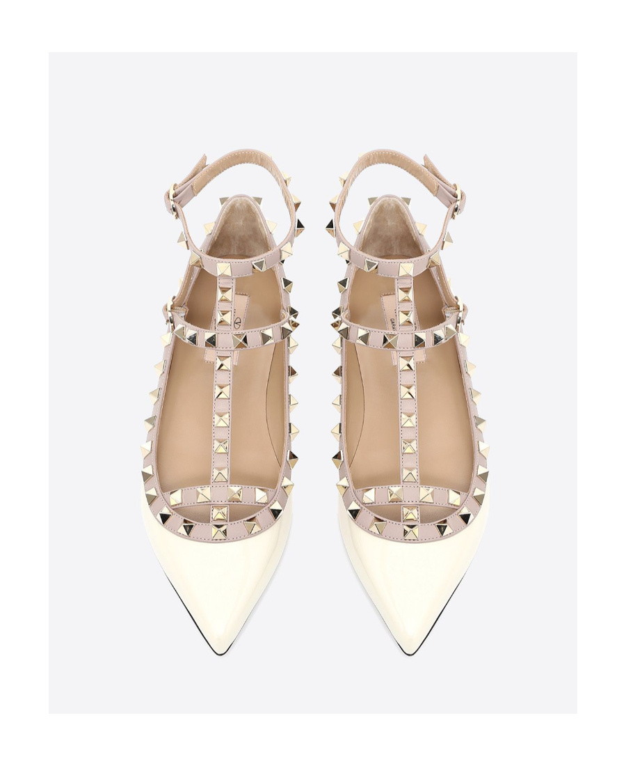 Valentino Garavani Rockstud Pointed Toe Ballerina Shoes In Neutral