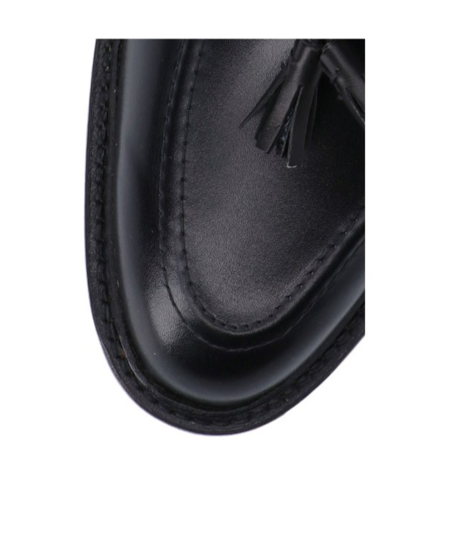Tricker's Black Calf Leather Moccasin With Decorative Tassel In Black