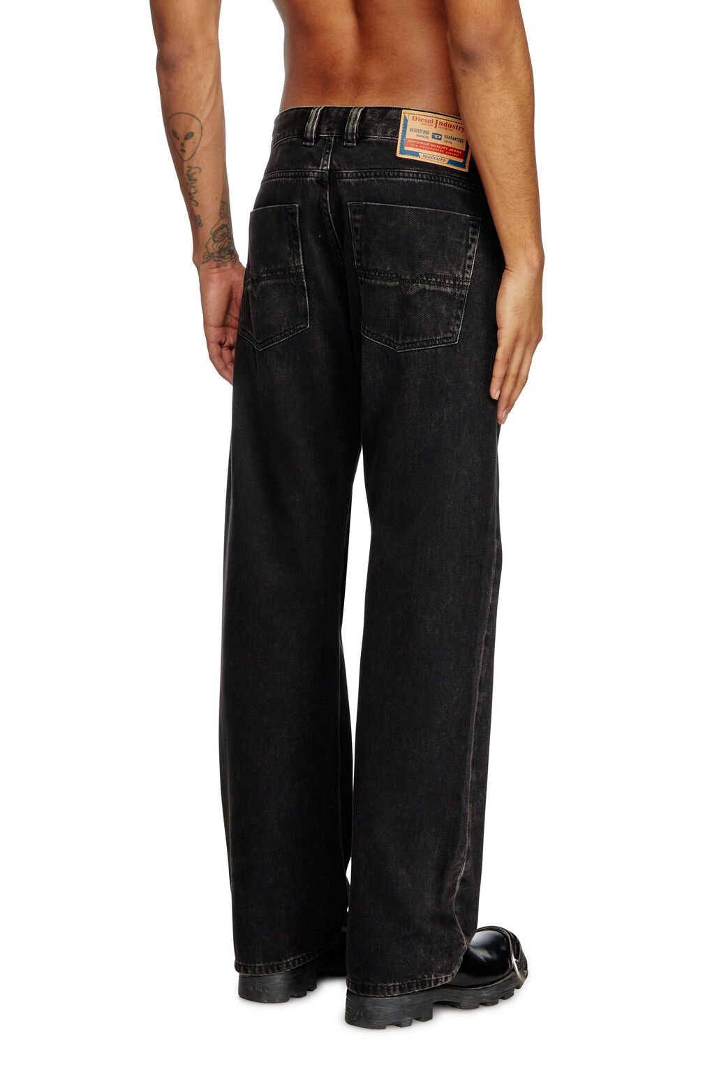 DIESEL DIESEL 1980 D-EEPER STRAIGHT LEG JEANS