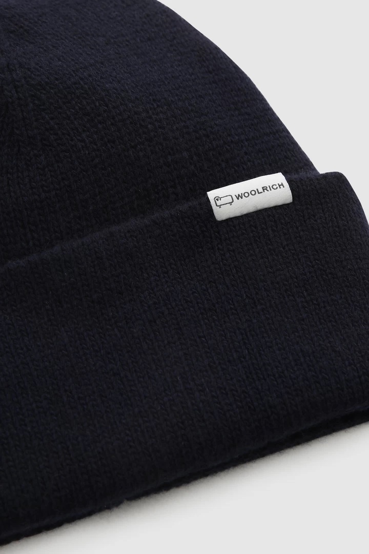Woolrich Logo-patch Knitted Beanie In Black