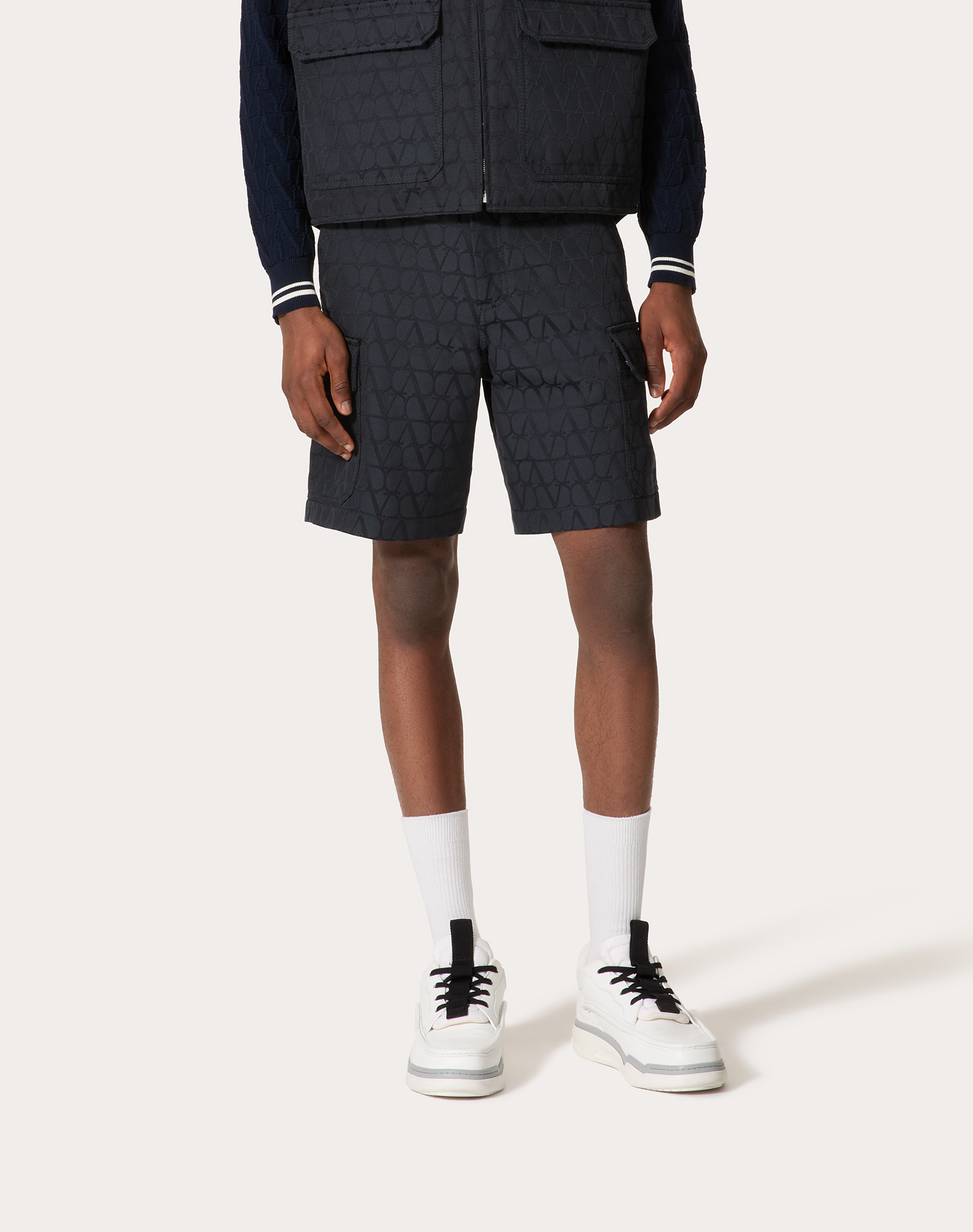 Valentino Garavani Toile Iconographe Shorts Men In Black
