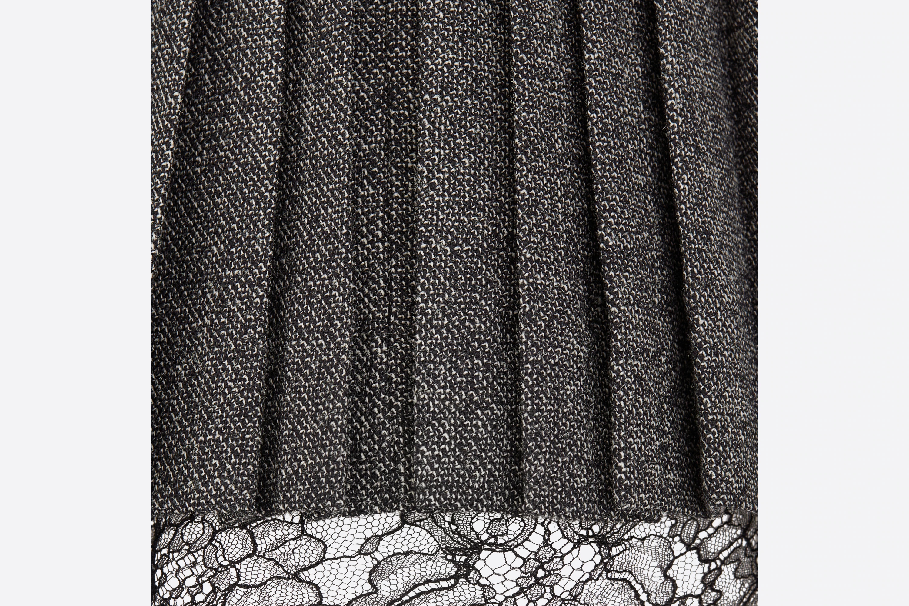 Dior Wallet Pleated Wool Skirt In Black