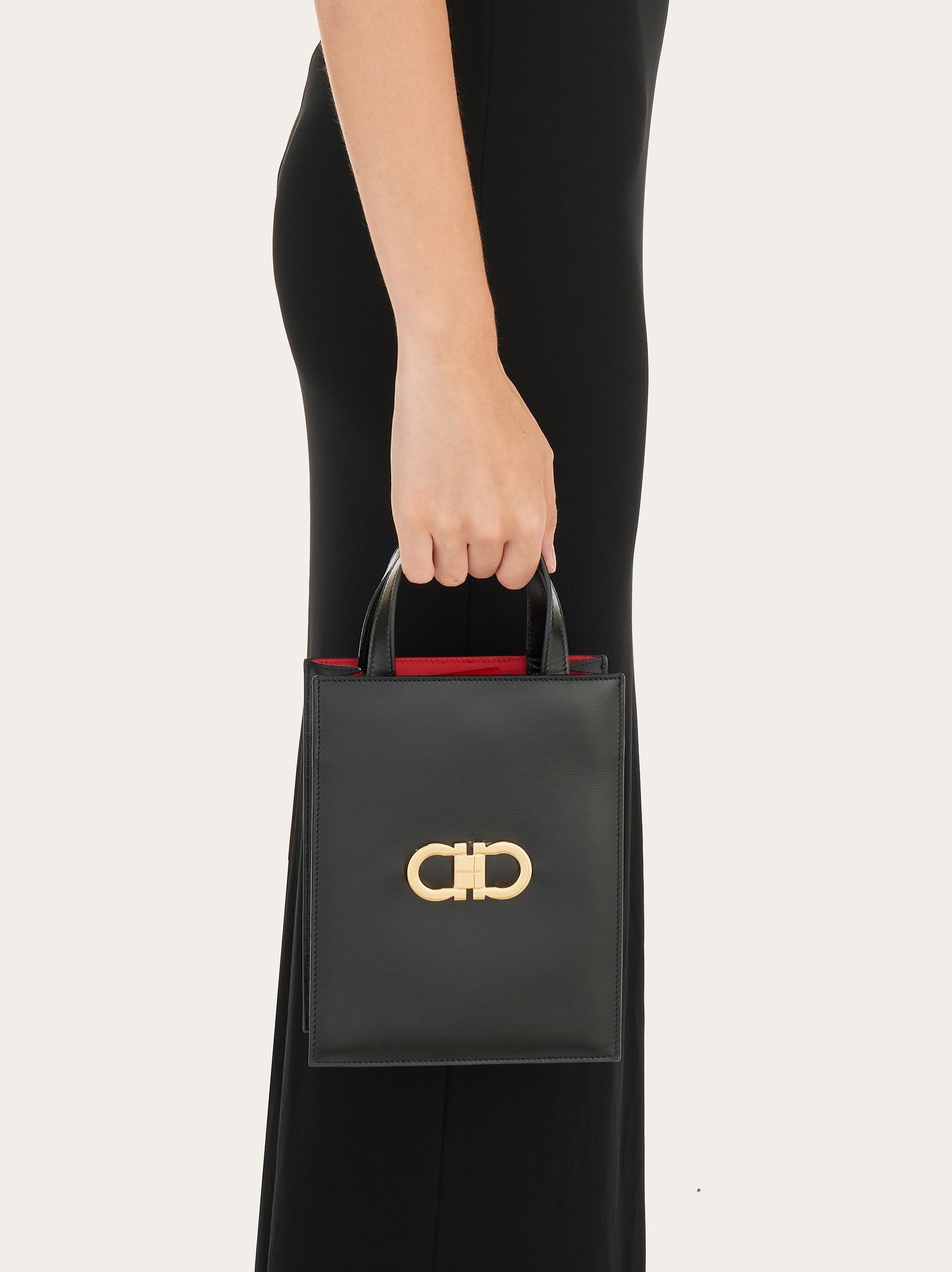 Ferragamo Salvatore  Gancini-plaque Mini Tote Bag In Black