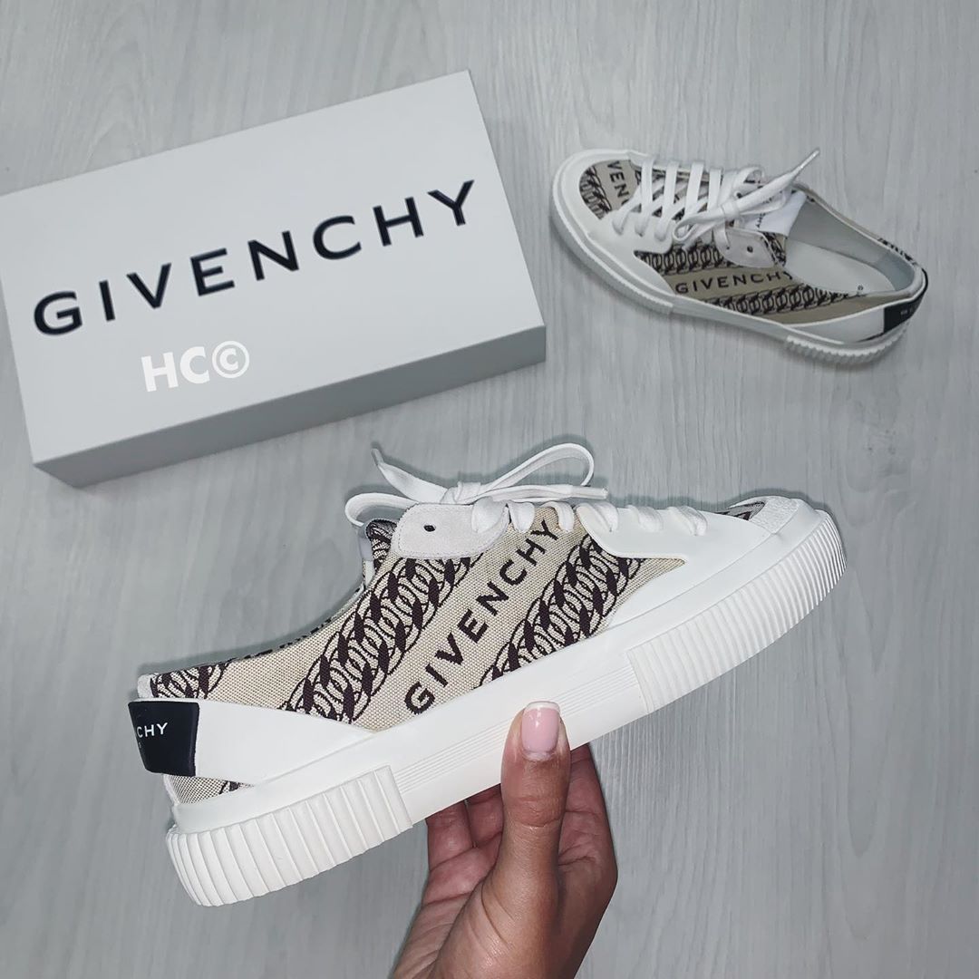 Givenchy Chain Logo Sneakers In White