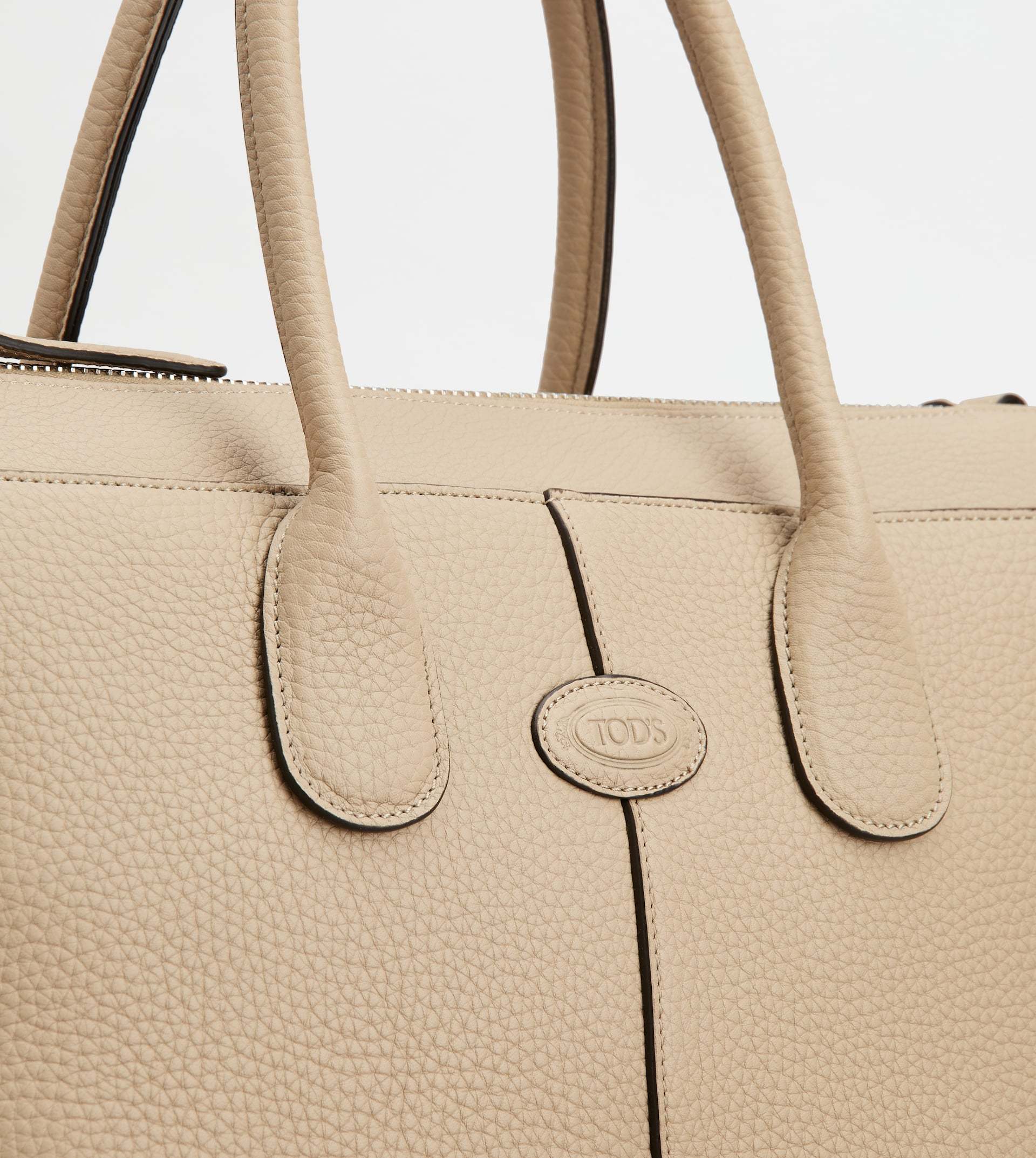Tod's Di Bag Medium Leather Bag In Nude