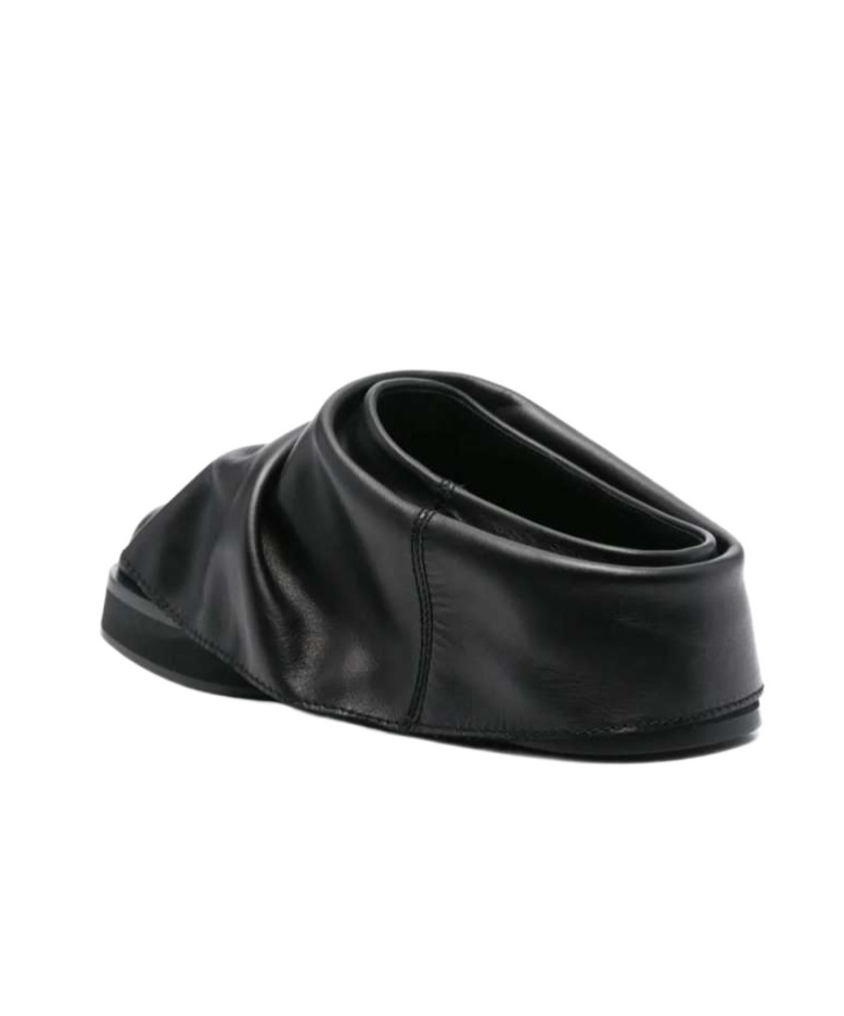 Attico Square Toe Muller Shoes In Black