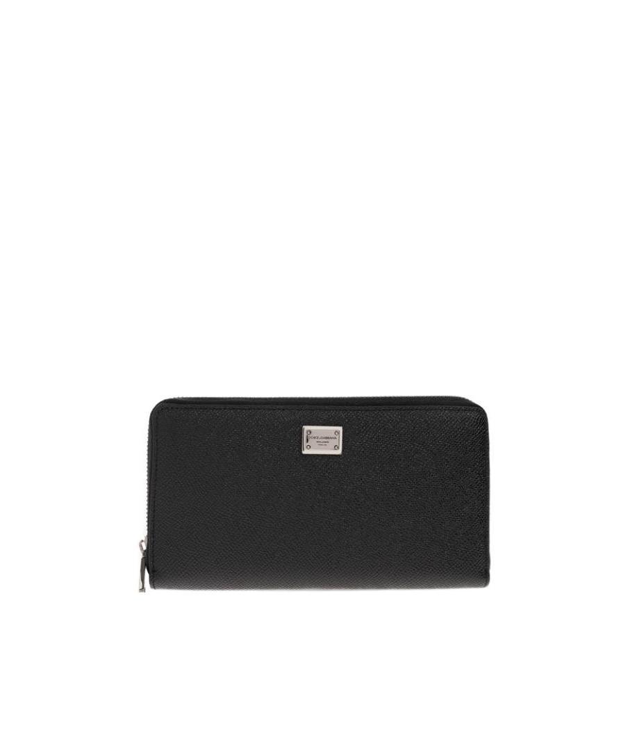 Dolce & Gabbana Zipped Grained Leather Wallet In Black