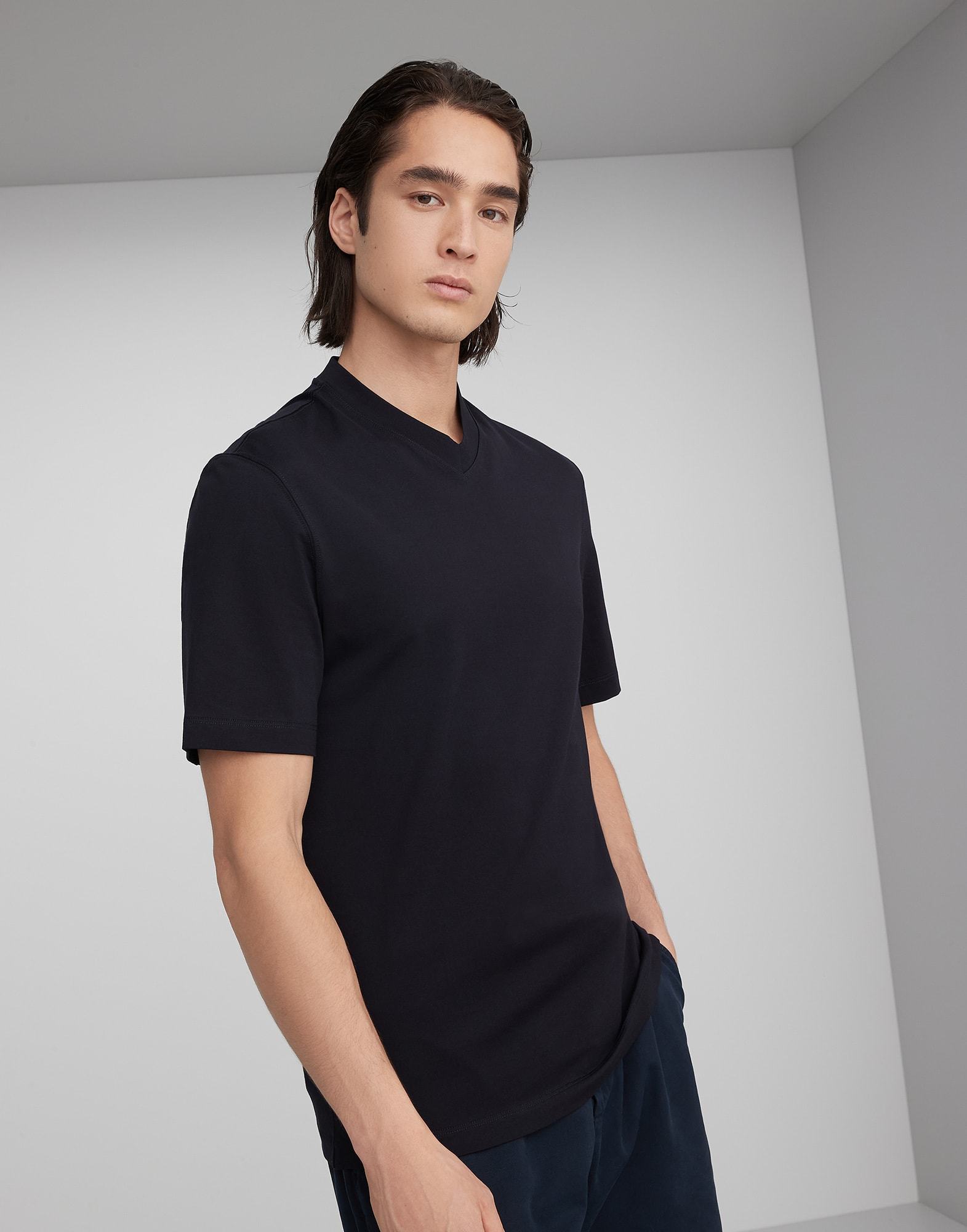 Brunello Cucinelli Brunello Cucinlli V-neck T-shirt In Black