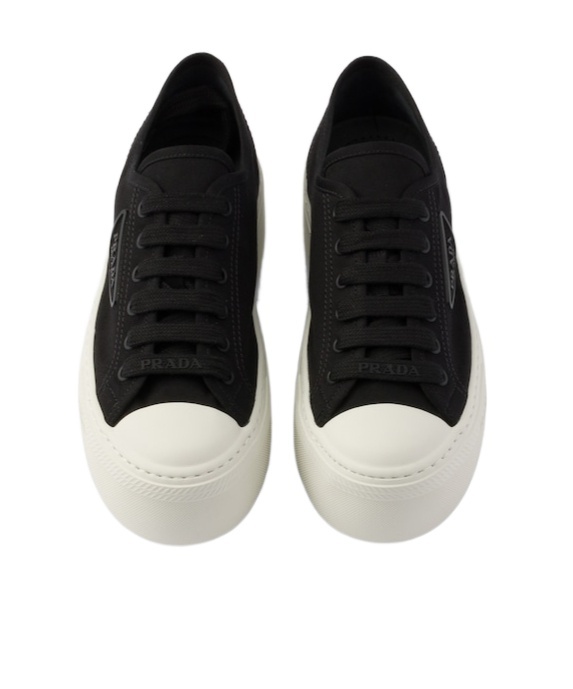 Prada Sneaker Aus Baumwoll-gabardine In Black