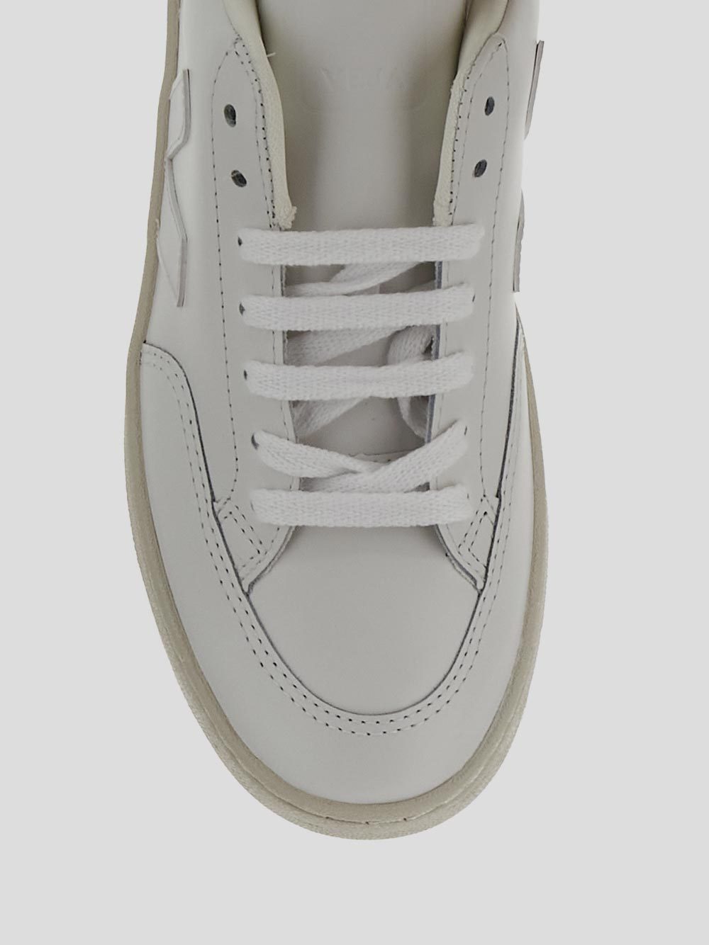 Veja V-12 Low-top Sneakers In Gray
