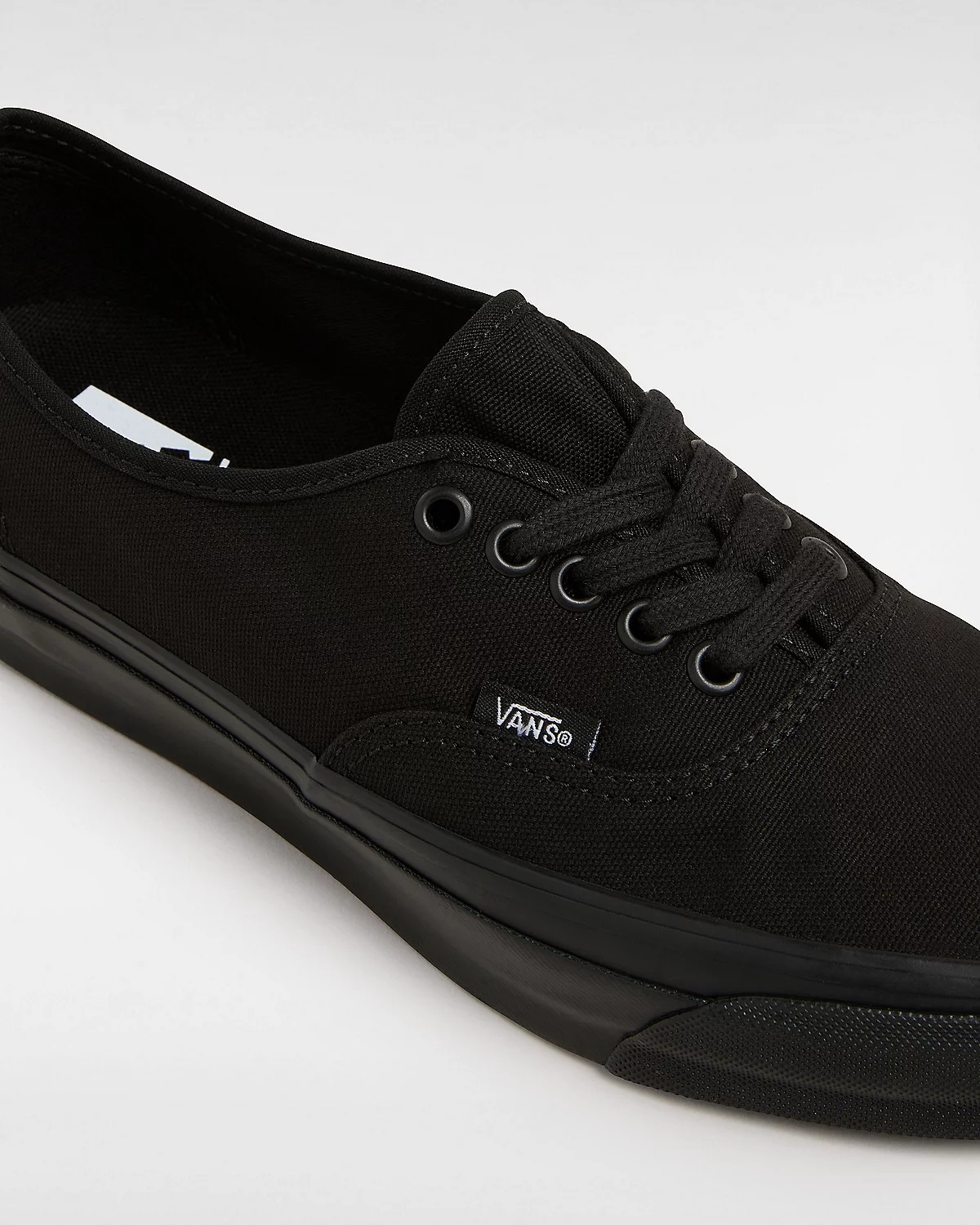 Vans Lace-up Low-cut Casual Shoes In Black