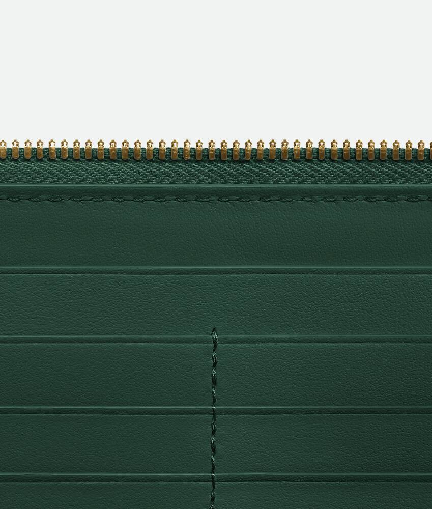 Bottega Veneta Cassette Zip Around Wallet In Emerald Green