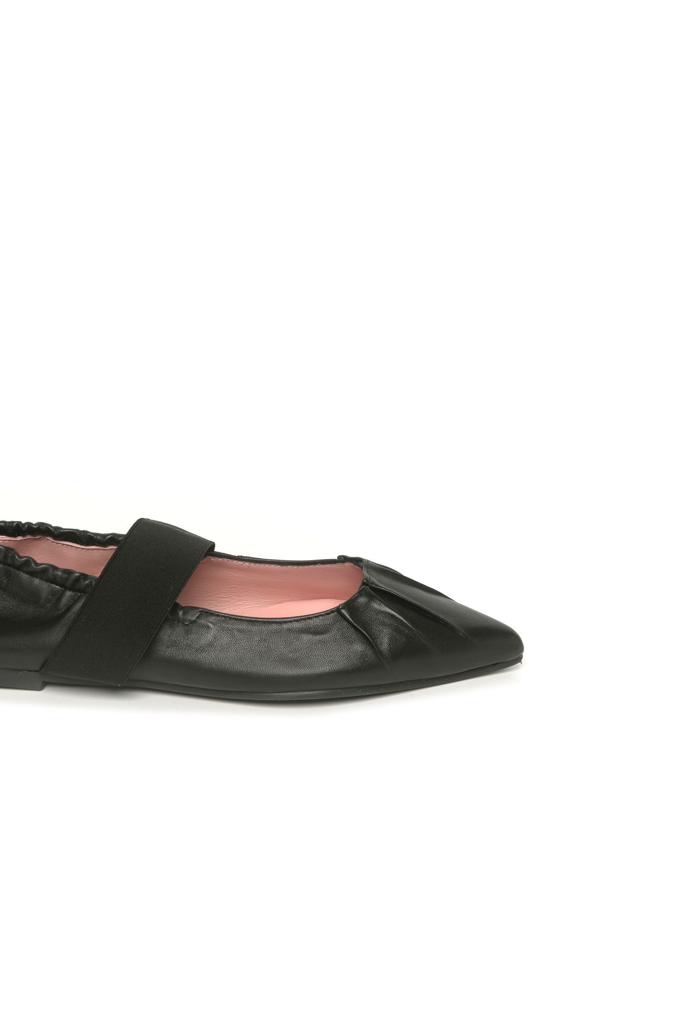 Pretty Ballerinas Pleated Pointed Flats In Black