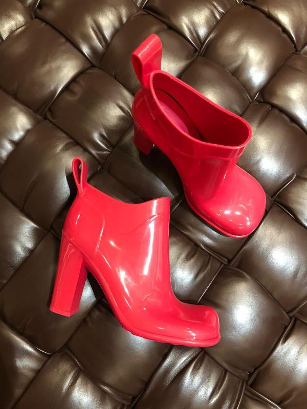 Bottega Veneta Shine 90mm Ankle Boots In Pink